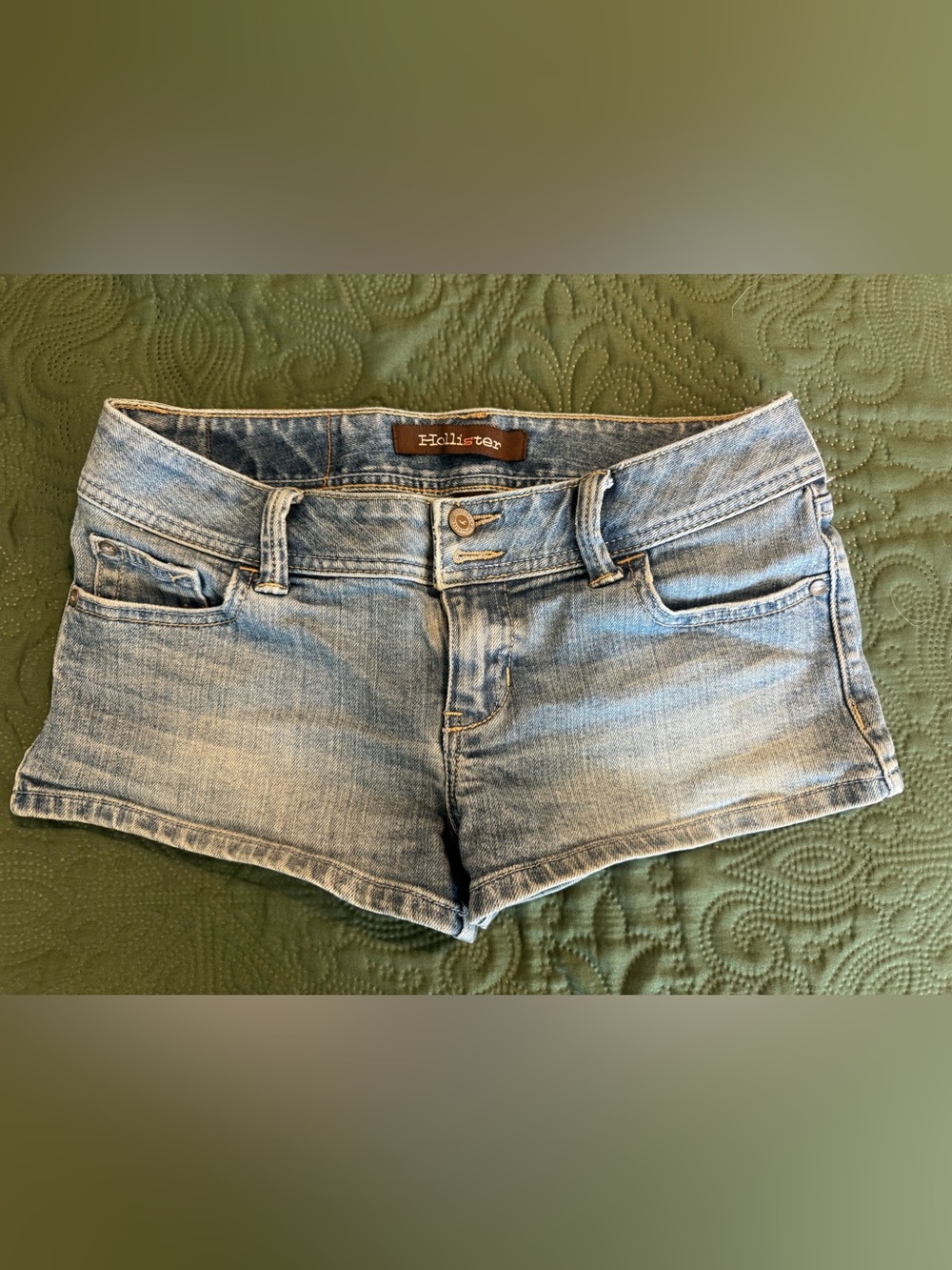 Hollister Vintage Y2K Low Rise Denim Short Shorts Size 5 Light Wash